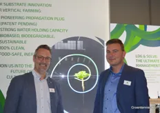 Jan Overschelde and Fons van Nierop (Klassmann-Deilmann). Together with Maan Biobased Products Klasmann Deilmann presented a new substrate innovation, a 3D printed susbstrate.